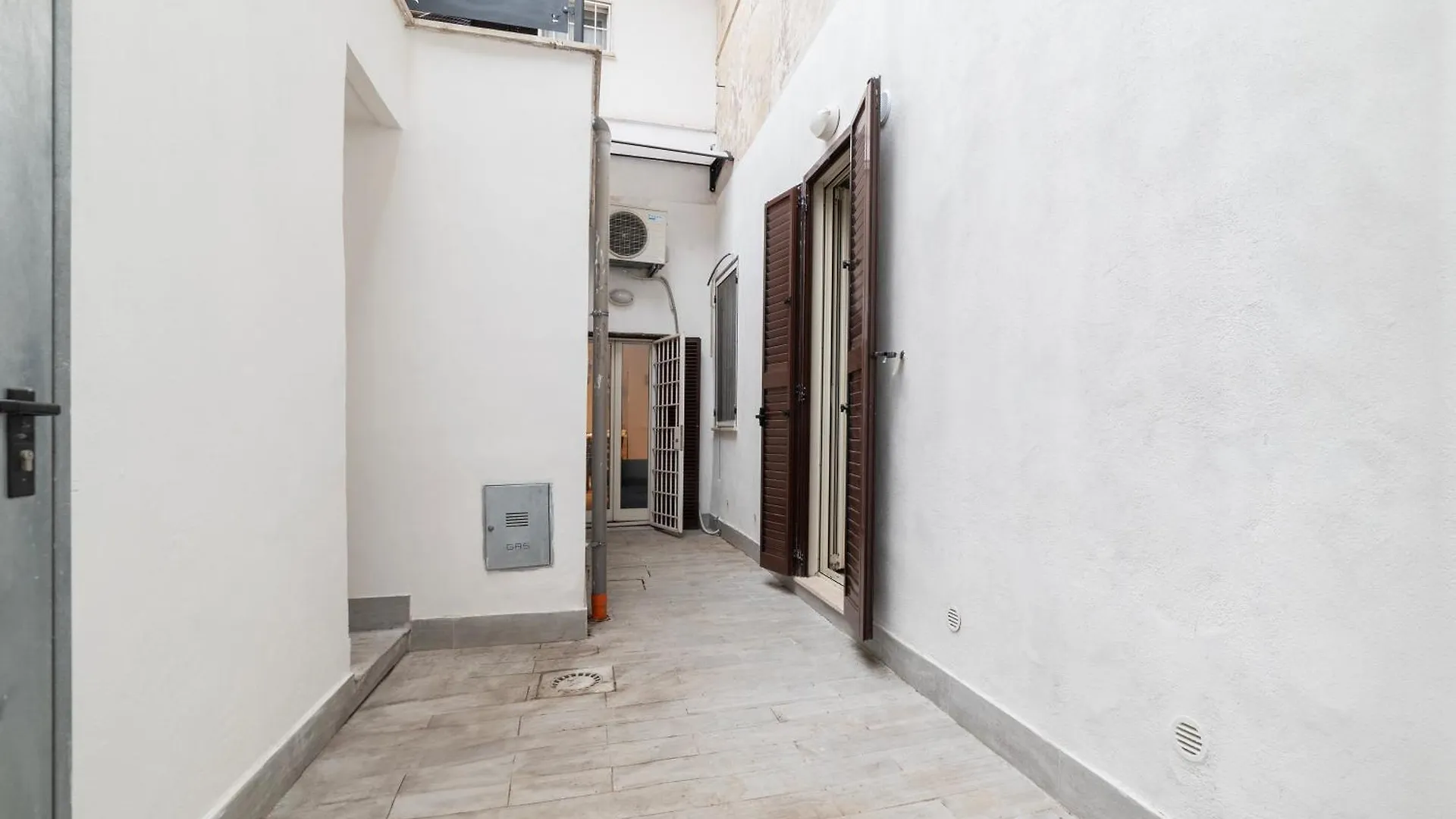 Mm Piramide Apartments Rome