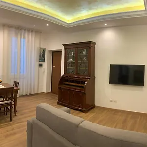 Circus Maximus N.2 - At 400m Metro Apartment